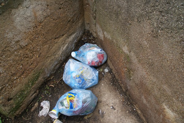 ODPADY KOMUNALNE NA CMENTARZACH