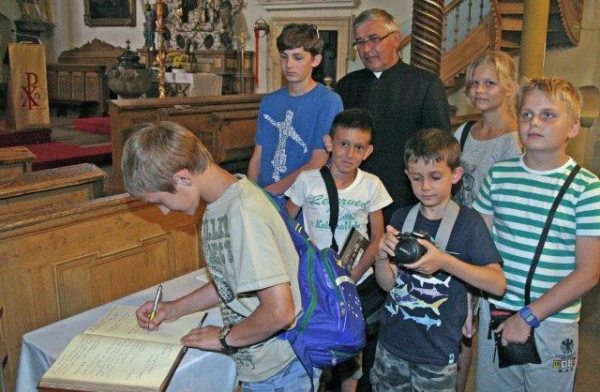 Wakacje na półmetku