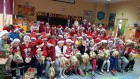 „Gdy śmieje się dziecko, śmieje się cały świat” – mikołajkowe podarki dla przedszkolaków i uczniów w Gminie Męcinka