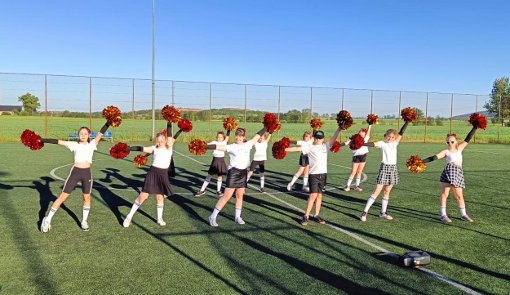 Sekcja taneczna Gminnej Akademii Piłkarskiej w Męcince