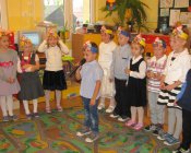 Pasowanie 5-latków na starszaków w Męcince