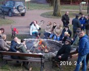 Ognisko dla mieszkańców Muchowa połączone z prezentami dla dzieci