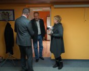 Dzieci dzieciom z życzeniami – wizyta w szpitalu w Jaworze i Legnicy