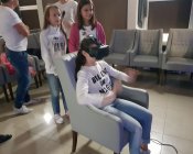 Wirtualna rzeczywistość w okularach VR – bezpłatna atrakcja w Gminie Męcinka dla dzieci, młodzieży i dorosłych