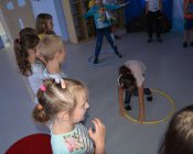 W Zespole Szkolno-Przedszkolnym w Piotrowicach podczas wakacji dzieci się nie nudzą