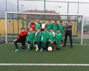 Kolejny sukces i złoty krążek do kolekcji dla młodych piłkarzy z Męcinki