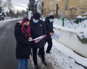 Przygotowania do kolejnego etapu budowy chodnika w Pomocnem