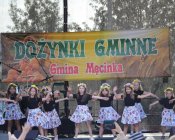 Zespoły ludowe i nasze wspaniałe dzieci na ludowo