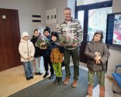 Świąteczne spotkanie z uczniami szkoły w Męcince